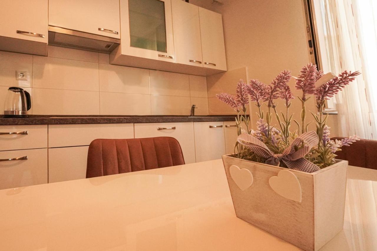 Ferienwohnung Tranquil Urban Escape Split Exterior foto